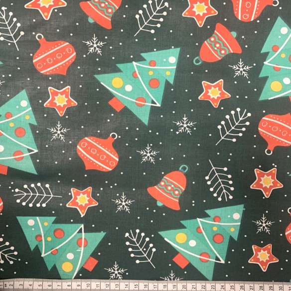 Tkanina bawełniana - Świąteczna choinki dzwonki i bombki na zielonym