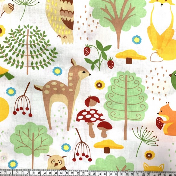 Бавовняна тканина - тварини в лісі, зелений і жовтий