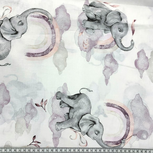 Tkanina bawełniana - Słonie w chmurkach, jasny fiolet