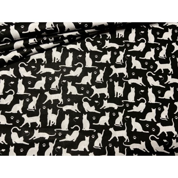 Tkanina bawełniana - Kotki i łapki na czarnym