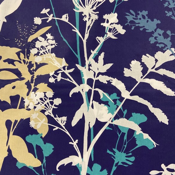 Бавовняна тканина - Пастельні квіти на темно-синьому