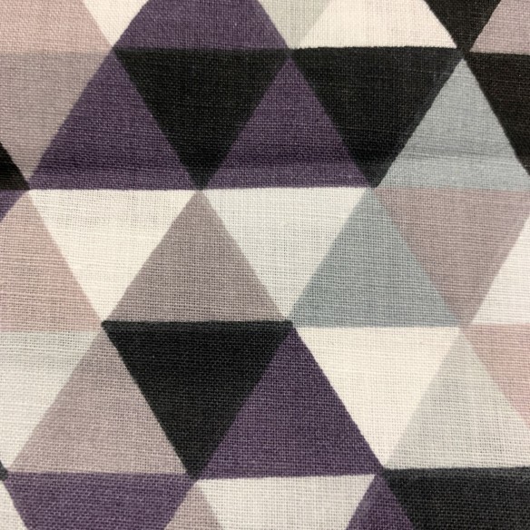 Бавовняна тканина - міні фіолетові та чорні трикутники